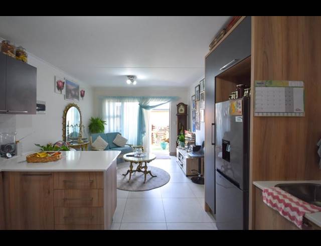 1 BEDROOM APARTMENT FOR SALE IN GOLDEN FIELDS ESTATE